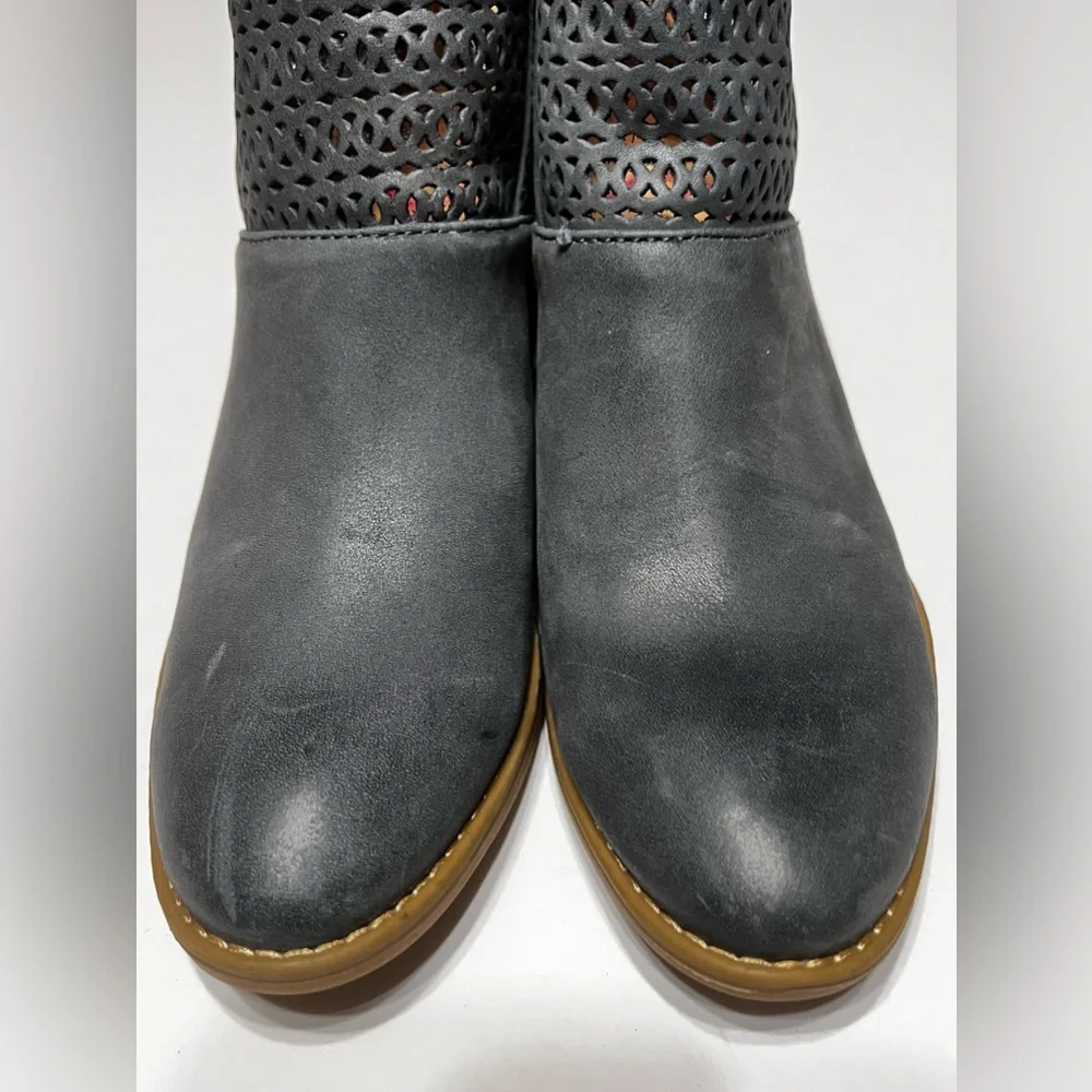 Comfortiva leather Boots new